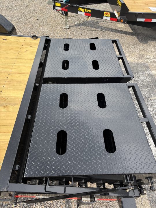 New 2027 Sure-Trac 7x20 (17+3) Universal Ramp Equipment Trailer