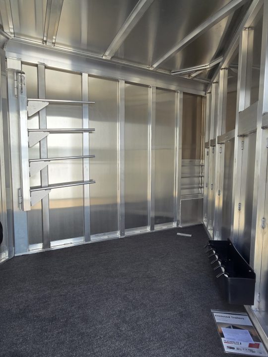 New 2026 Featherlite 9400-7248-STD 2 Horse