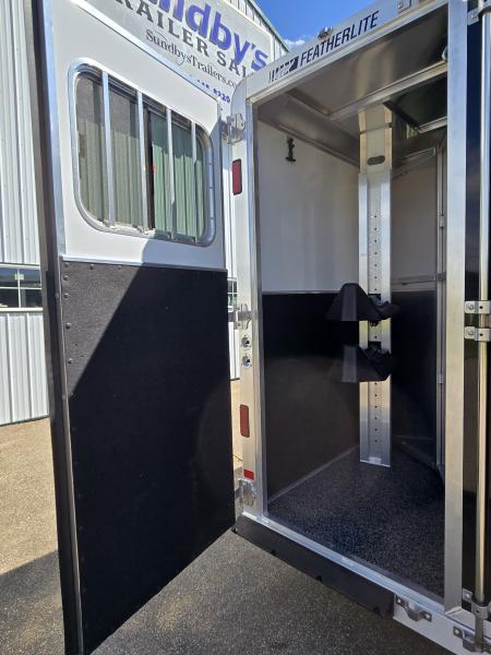 New 2026 Featherlite 9400-7248-STD 2 Horse