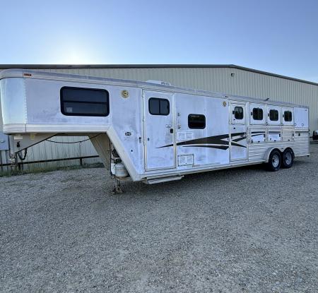 Used 2003 CM Trailers 4 Horse Living Quarter Stock / Stock Combo Trailer