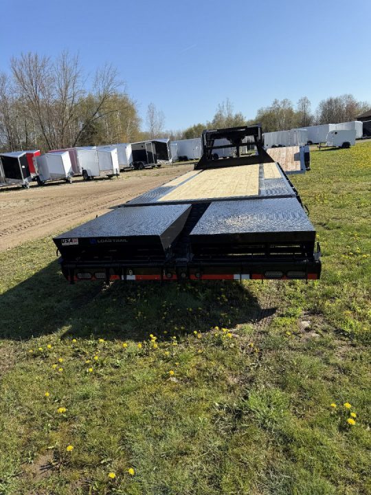 New 2027 Load Trail 102X25 14K GOOSENECK W/MAX RAMPS Deckover Trailer