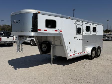 Used 2009 Exiss 3 Horse Gooseneck Horse Trailer