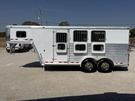 Used 2009 Exiss 3 Horse Gooseneck Horse Trailer