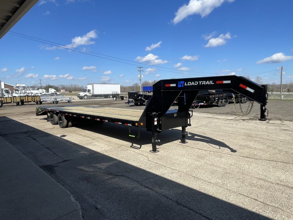New 2026 Load Trail 102x32 Low Pro 26k w/Max Ramps Gooseneck Bodies