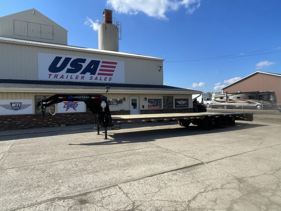 New 2026 Load Trail 102x32 Low Pro 26k w/Max Ramps Gooseneck Bodies