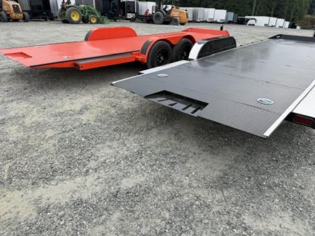 New 2027 Iron Bull 20' Car Hauler