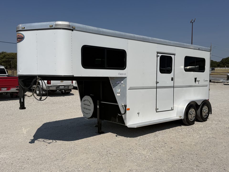 Used 2014 Sundowner 2 Horse Gooseneck Horse Trailer