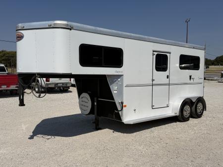 Used 2014 Sundowner 2 Horse Gooseneck Horse Trailer