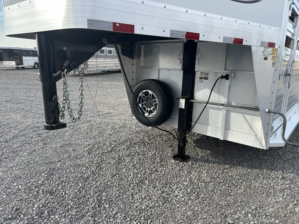 Used 2022 Titan Gooseneck 220
