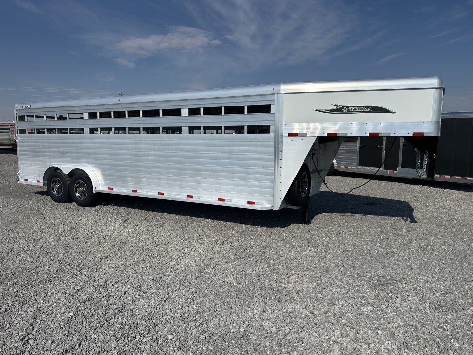 Used 2022 Titan Gooseneck 220