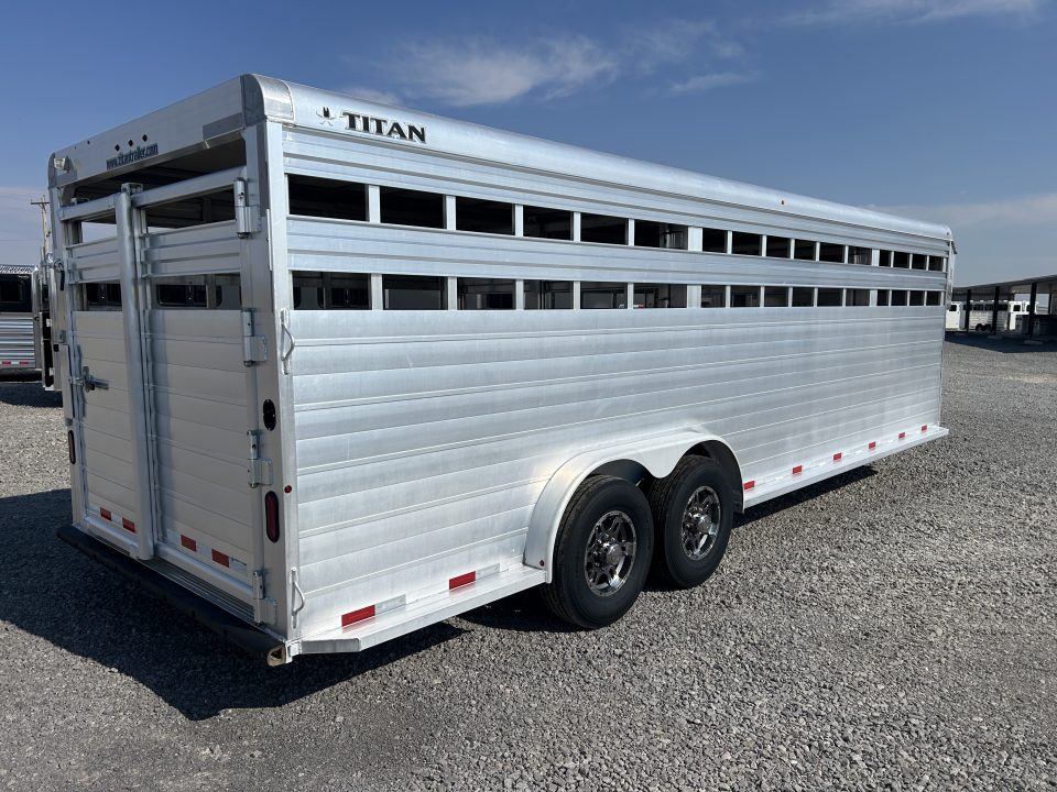 Used 2022 Titan Gooseneck 220