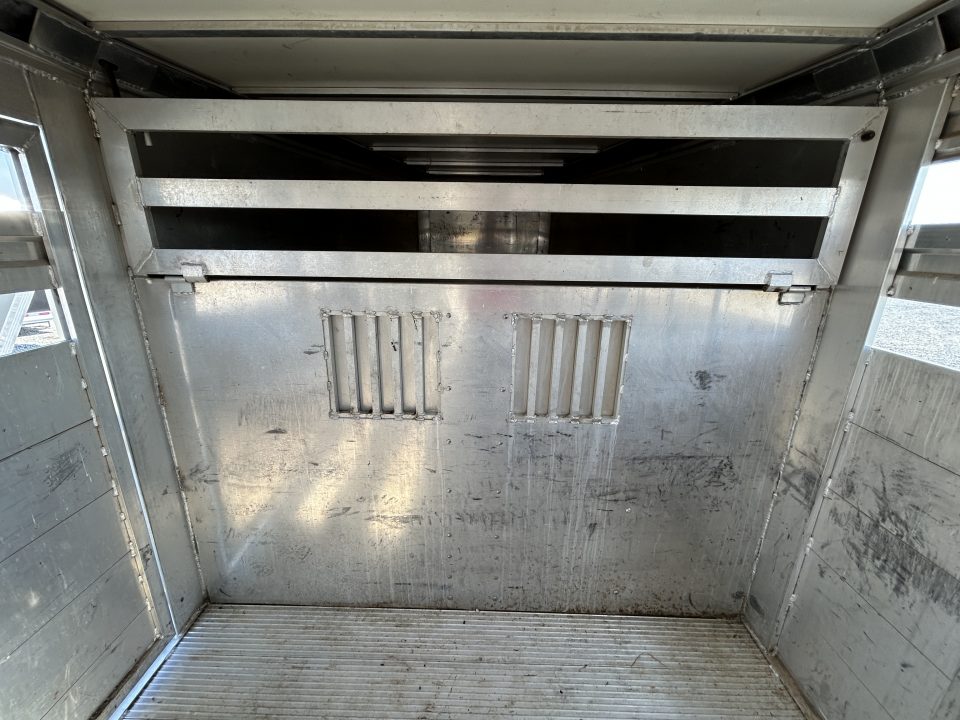 Used 2022 Titan Gooseneck 220