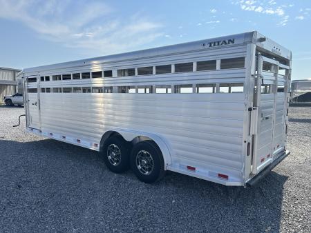 Used 2022 Titan Gooseneck 220