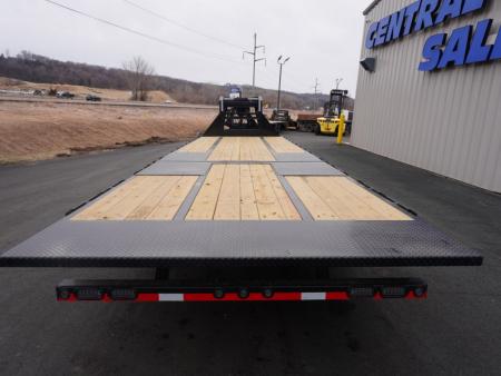 New 2027 Load Trail 102"x32' Low-Pro Gooseneck Deckover Trailer