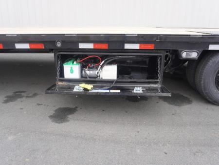 New 2027 Load Trail 102"x32' Low-Pro Gooseneck Deckover Trailer