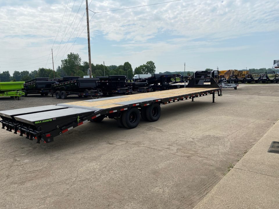 New 2026 Load Trail 102x36 Low-Pro 24k w/Max Ramps Gooseneck Bodies