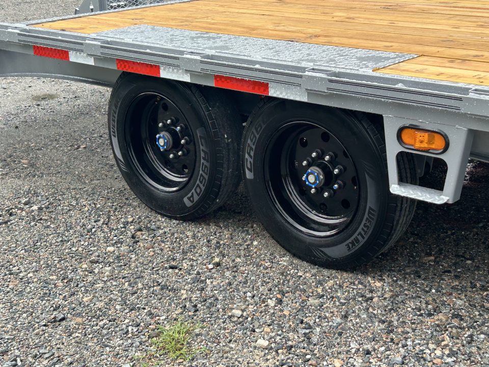 New 2027 Diamond C DEC208 Deckover Trailer, 8.5x24 ( 19ft Deck +5ft Dovetail ) , 8K Axles, #13,340 Payload