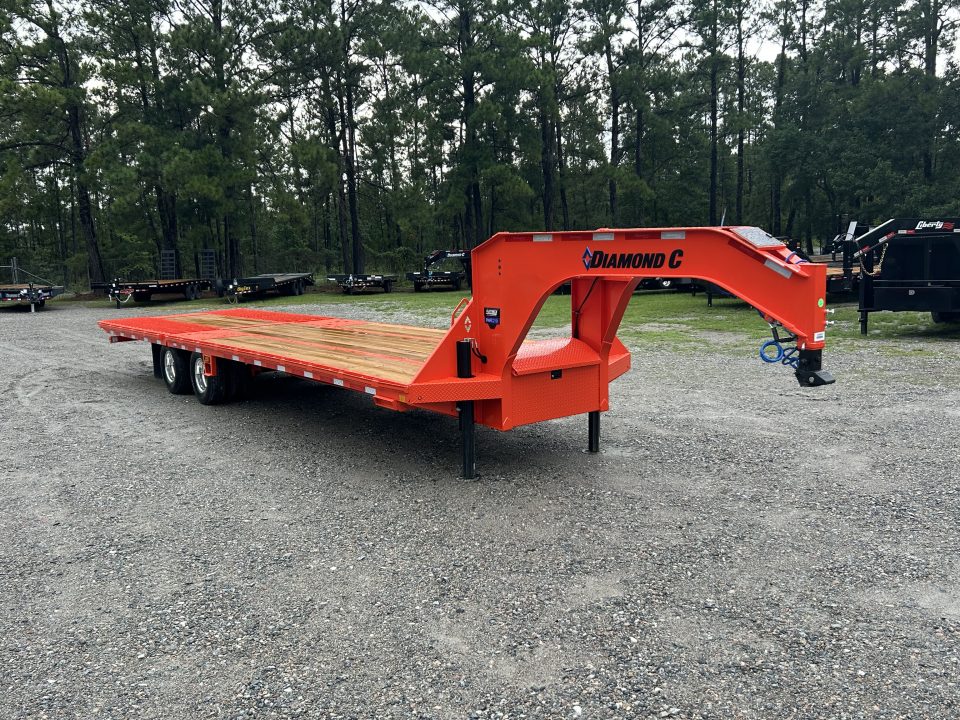 New 2027 Diamond C FMAX210 -32ft ( 20ft Deck + 12ft Dovetail ) #17190 Payload