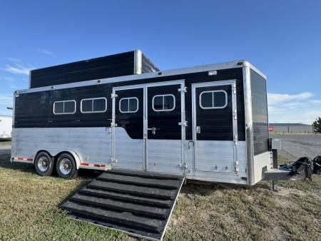 Consignment 2008 Sprinter 4H BP Weekender Horse Trailer