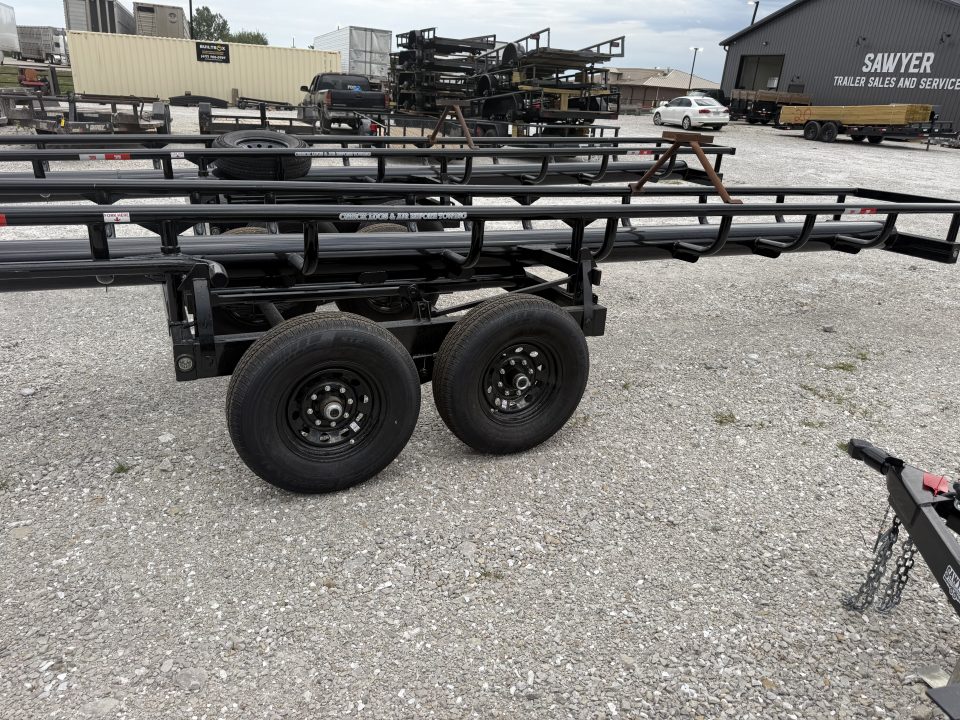 New 2026 T&B Welding & Trailers 32' IN LINE Hay Trailer