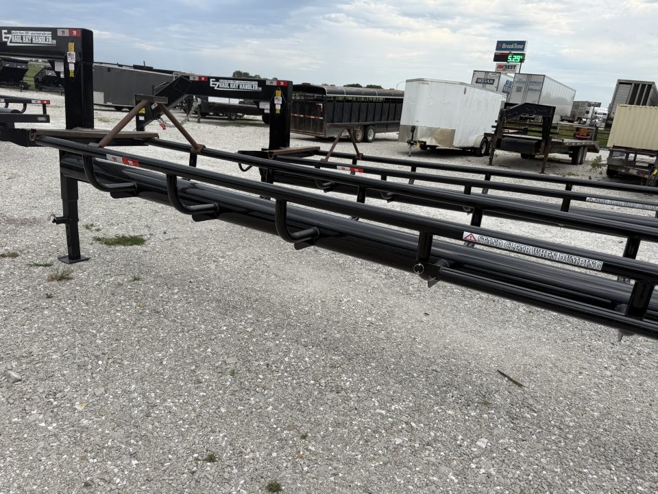 New 2026 T&B Welding & Trailers 32' IN LINE Hay Trailer