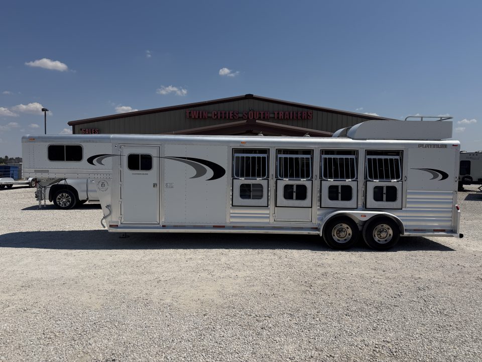 Used 2015 Platinum 4 Horse Gooseneck Horse Trailer