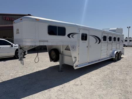 Used 2015 Platinum 4 Horse Gooseneck Horse Trailer