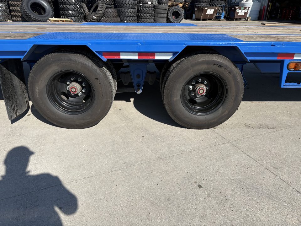 New 2026 Buckshot MFG Bolt 40R Deckover Trailer