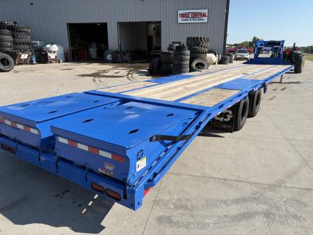New 2026 Buckshot MFG Bolt 40R Deckover Trailer