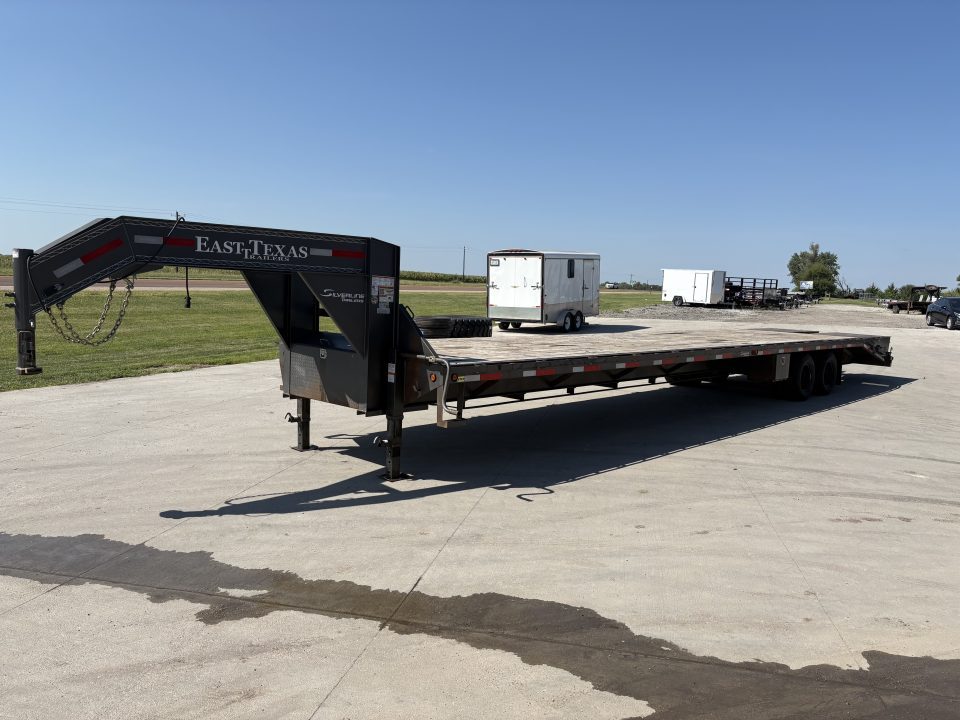 Used 2024 East Texas Trailers 40 ft Deckover Trailer