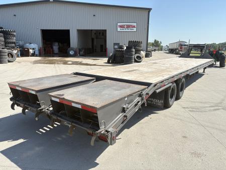 Used 2024 East Texas Trailers 40 ft Deckover Trailer
