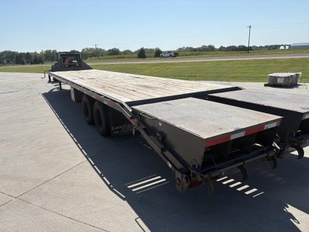 Used 2024 East Texas Trailers 40 ft Deckover Trailer