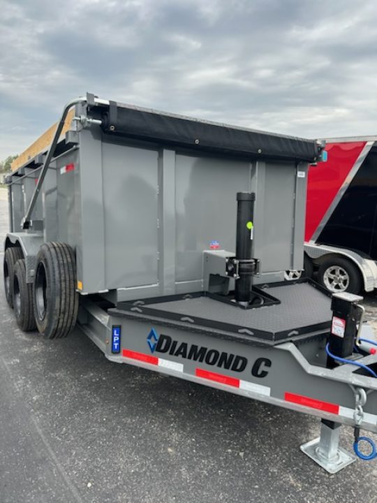New 2027 Diamond C Trailers LPT207