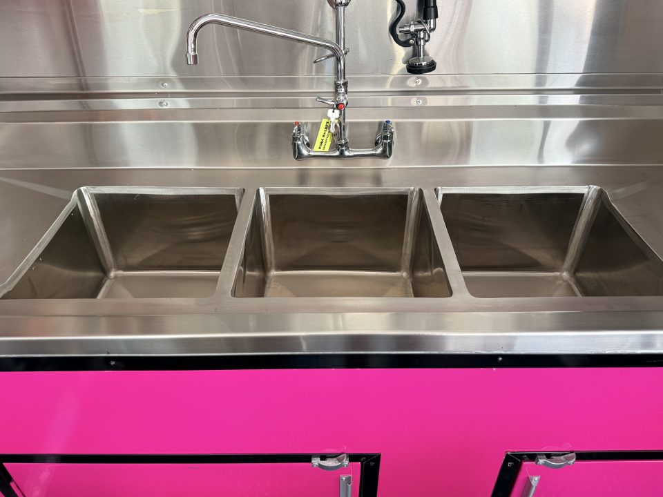 New 2026 8.5X18 TA CONCESSION TRAILER FULLY EQUIPED BLACKOUT Concession
