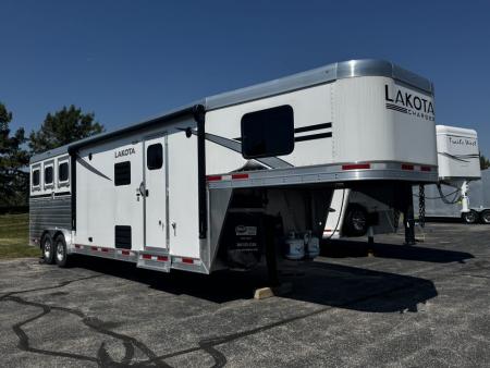 Consignment 2024 Lakota 3H w/ 11' Short Wall LQ Horse Trailer