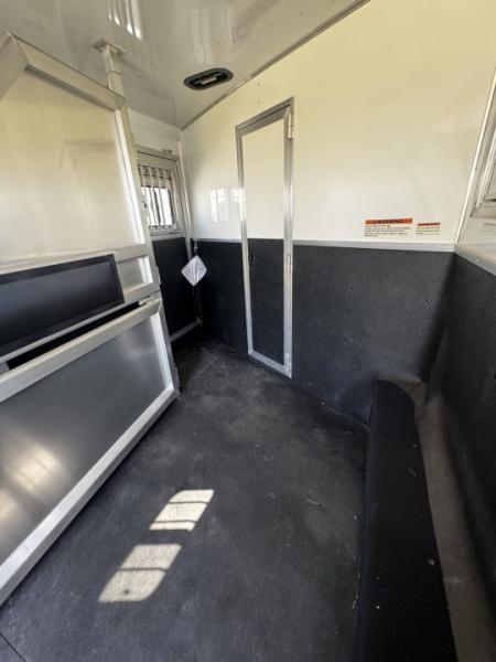 Consignment 2024 Lakota 3H w/ 11' Short Wall LQ Horse Trailer