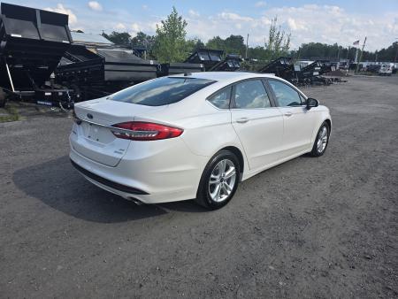 Used 2018 Ford FUSION SE Car