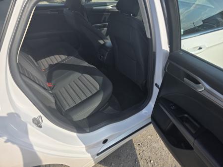 Used 2018 Ford FUSION SE Car