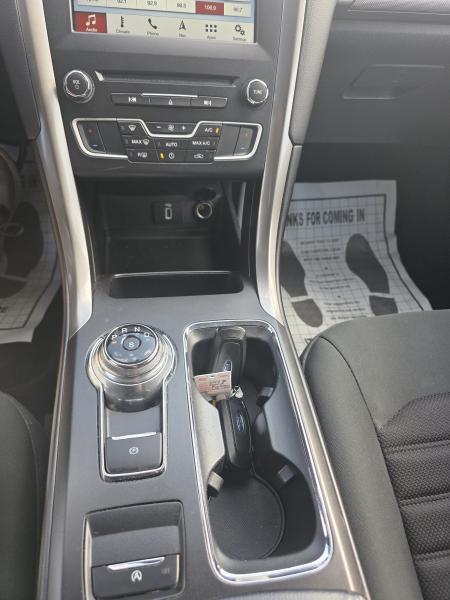 Used 2018 Ford FUSION SE Car