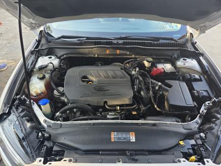 Used 2018 Ford FUSION SE Car