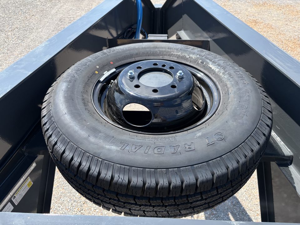 New 2027 Lamar Gooseneck Trailer | 102" x 36' | 20K GVWR