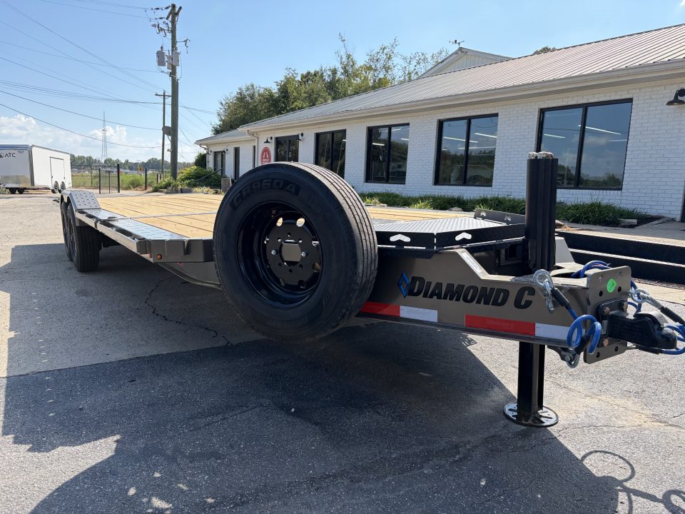 New 2027 Diamond C 8.5x24 Equipment, 18' Tilt, Drive-Over Fenders HXD210