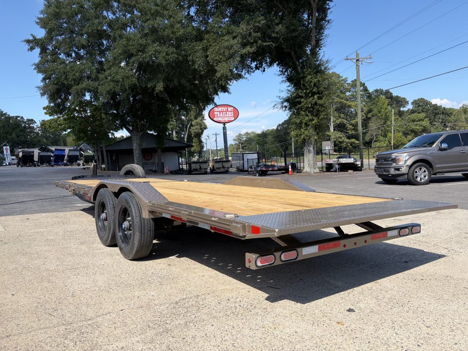 New 2027 Diamond C 8.5x24 Equipment, 18' Tilt, Drive-Over Fenders HXD210