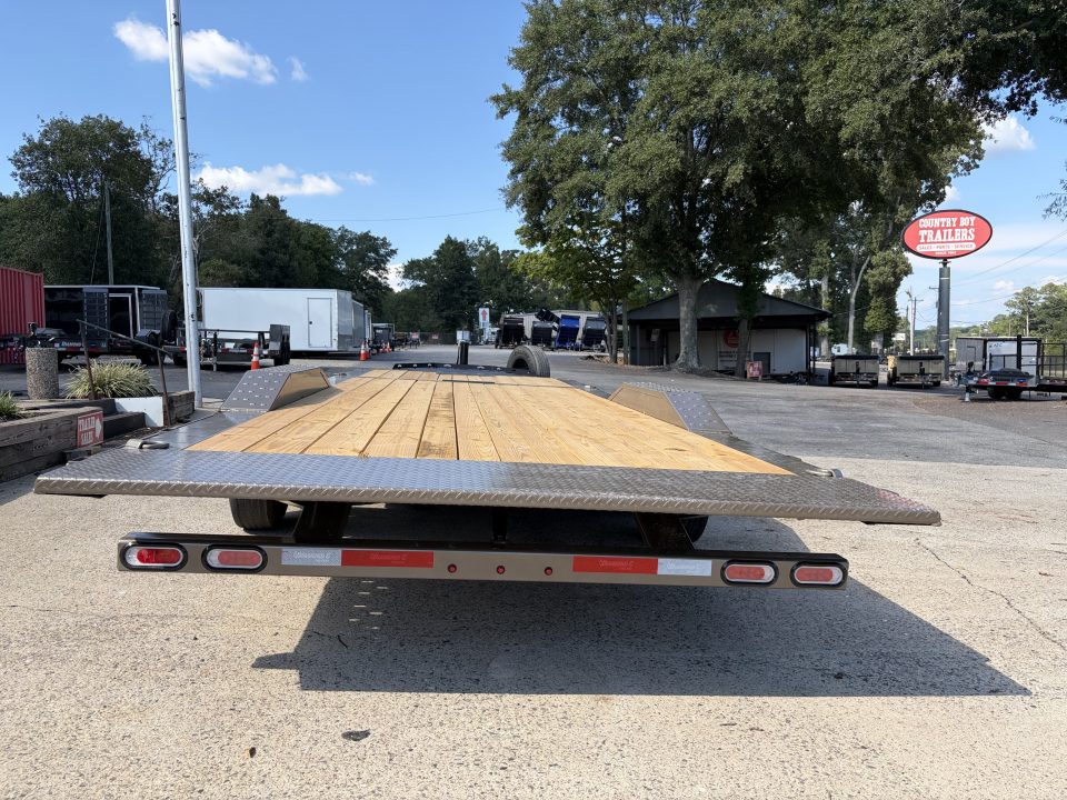 New 2027 Diamond C 8.5x24 Equipment, 18' Tilt, Drive-Over Fenders HXD210