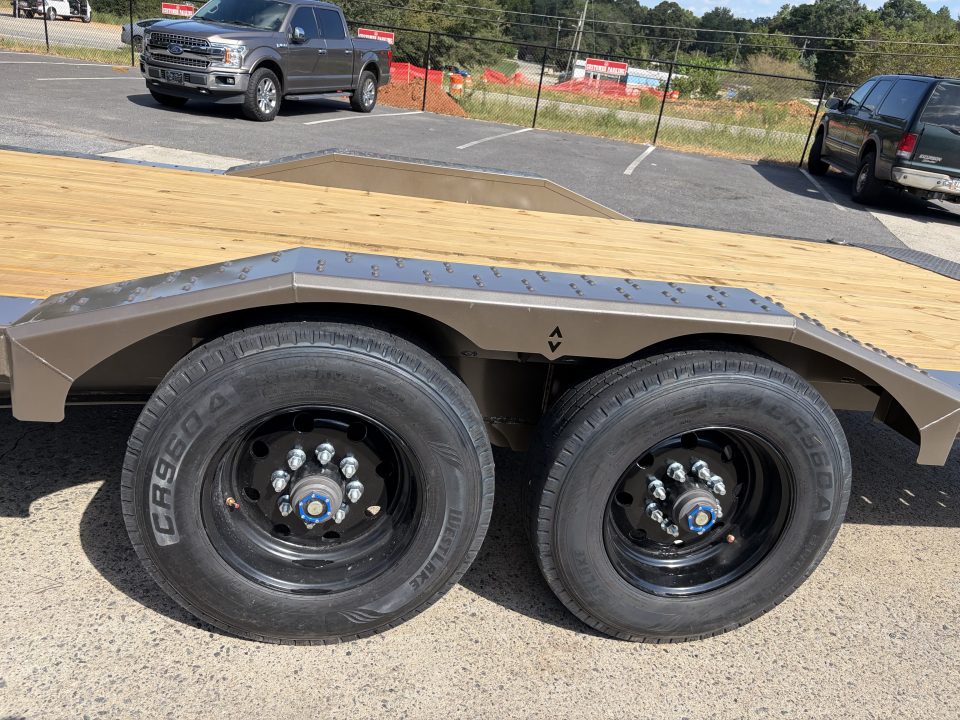 New 2027 Diamond C 8.5x24 Equipment, 18' Tilt, Drive-Over Fenders HXD210