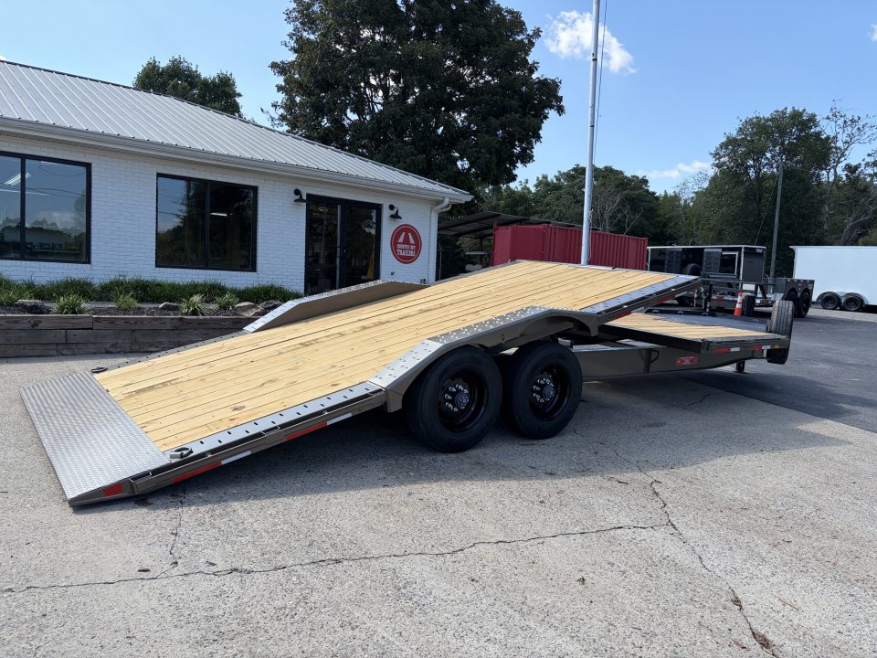 New 2027 Diamond C 8.5x24 Equipment, 18' Tilt, Drive-Over Fenders HXD210