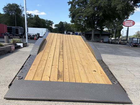 New 2027 Diamond C 8.5x24 Equipment, 18' Tilt, Drive-Over Fenders HXD210