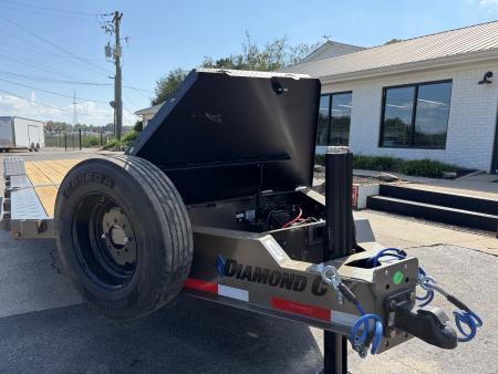 New 2027 Diamond C 8.5x24 Equipment, 18' Tilt, Drive-Over Fenders HXD210