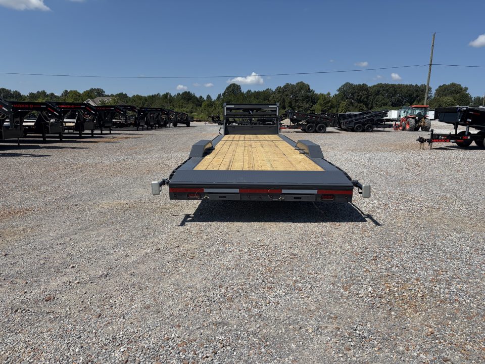 New 2027 Lamar 102" x 32' 14K GVWR Gooseneck Trailer
