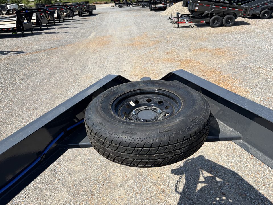 New 2027 Lamar 102" x 32' 14K GVWR Gooseneck Trailer